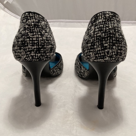 STEVE Madden Very Sexy Pumps - Picture 3 of 15